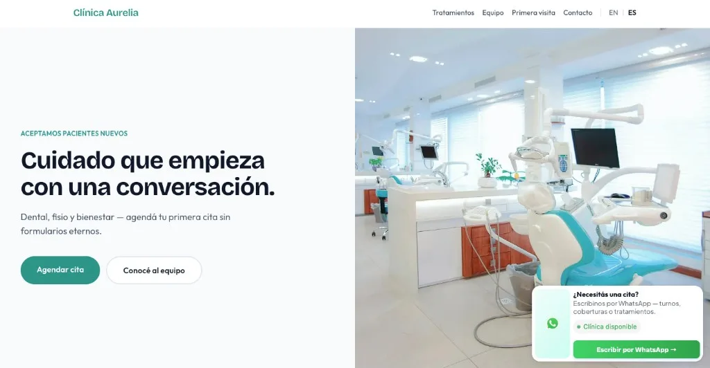 Demo desktop de Clínica Aurelia con popup de WhatsApp